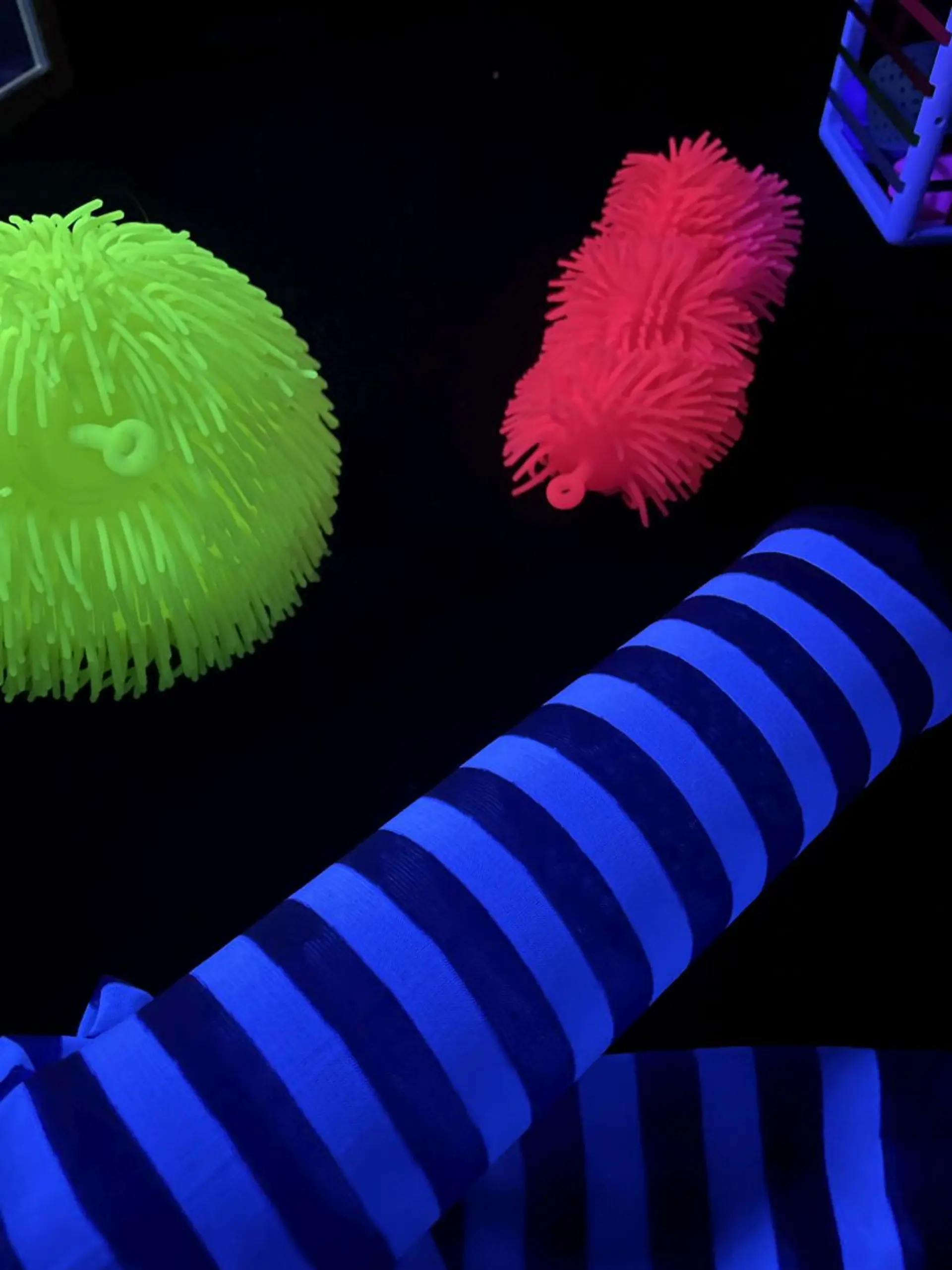 Schwarzlichtraum der Frühförderung