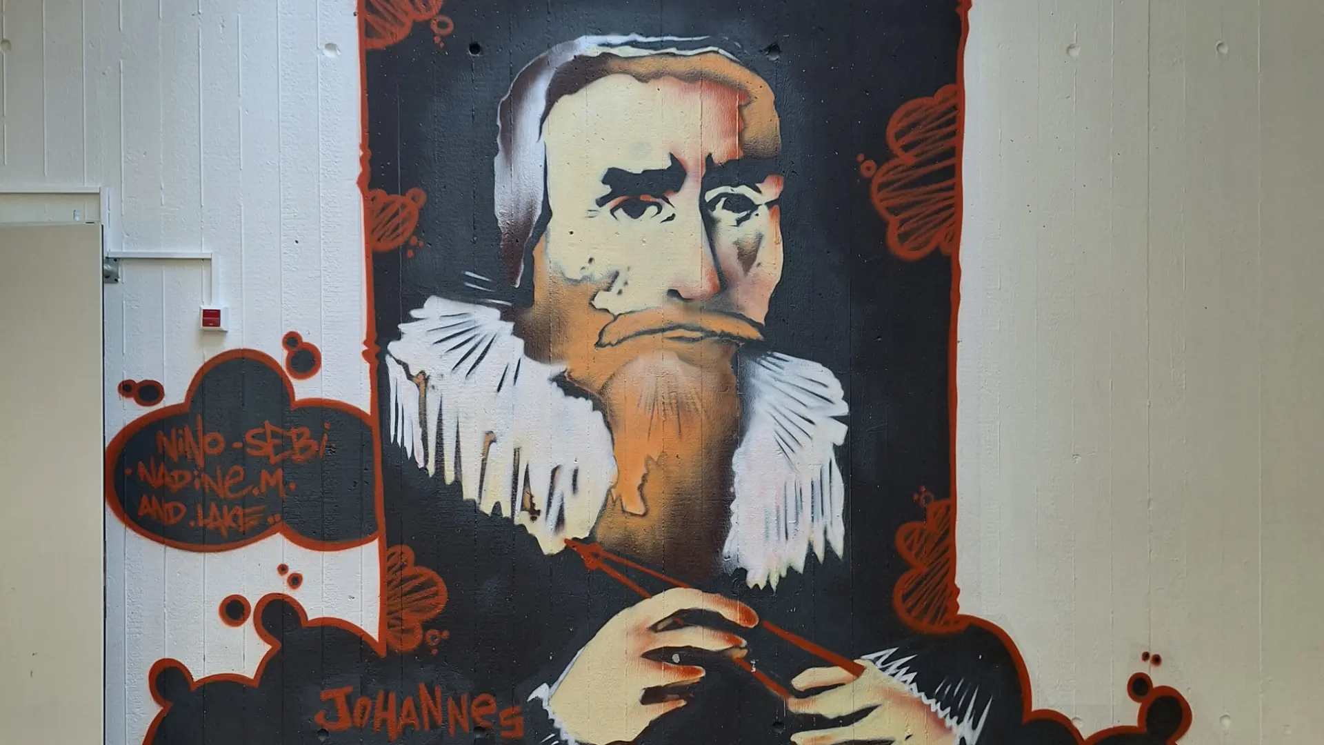 Graffiti an der Wand von Johannes Kepler